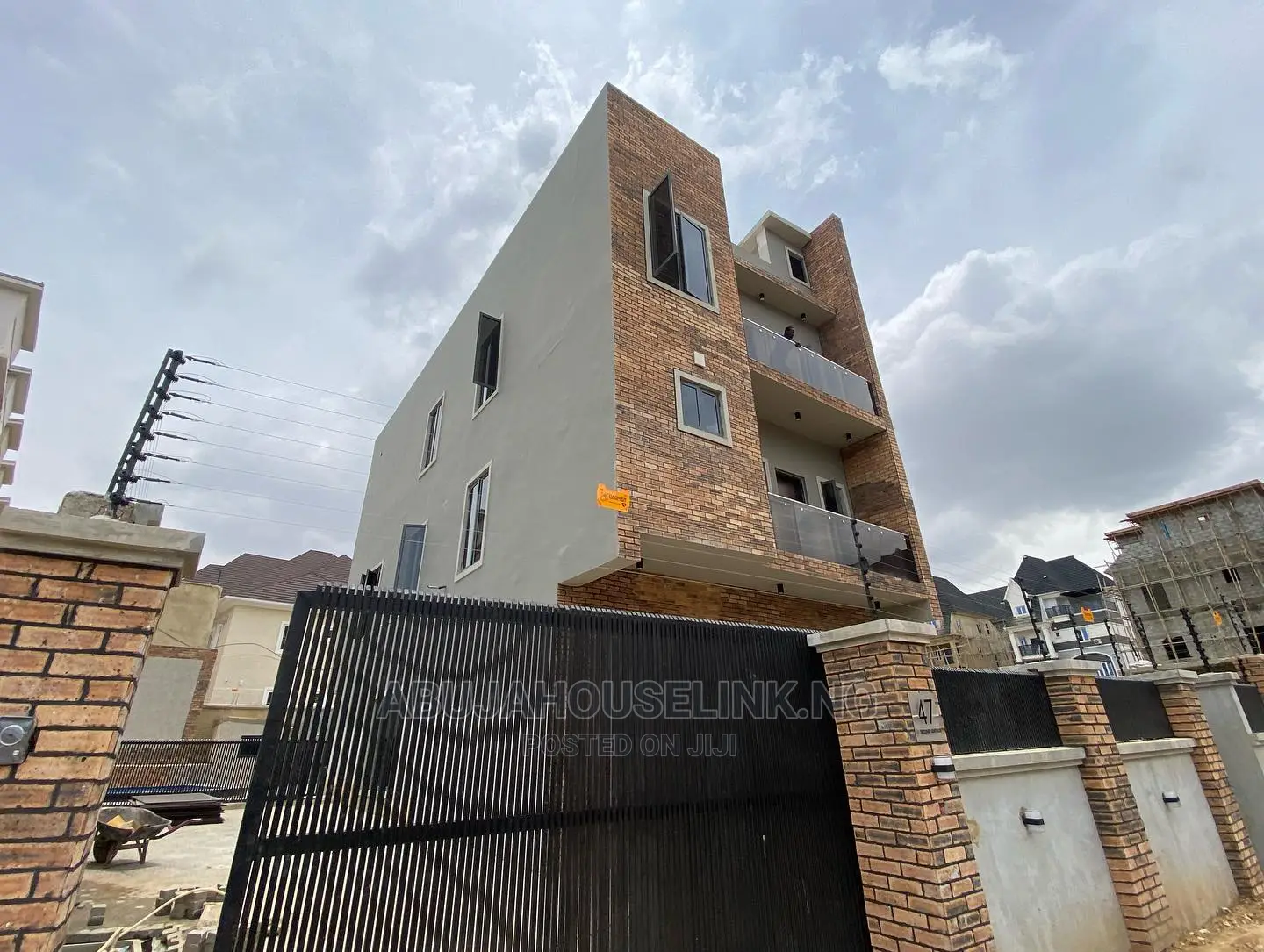 5bdrm Duplex in Citiscape Estate, Guzape District for sale in Guzape District