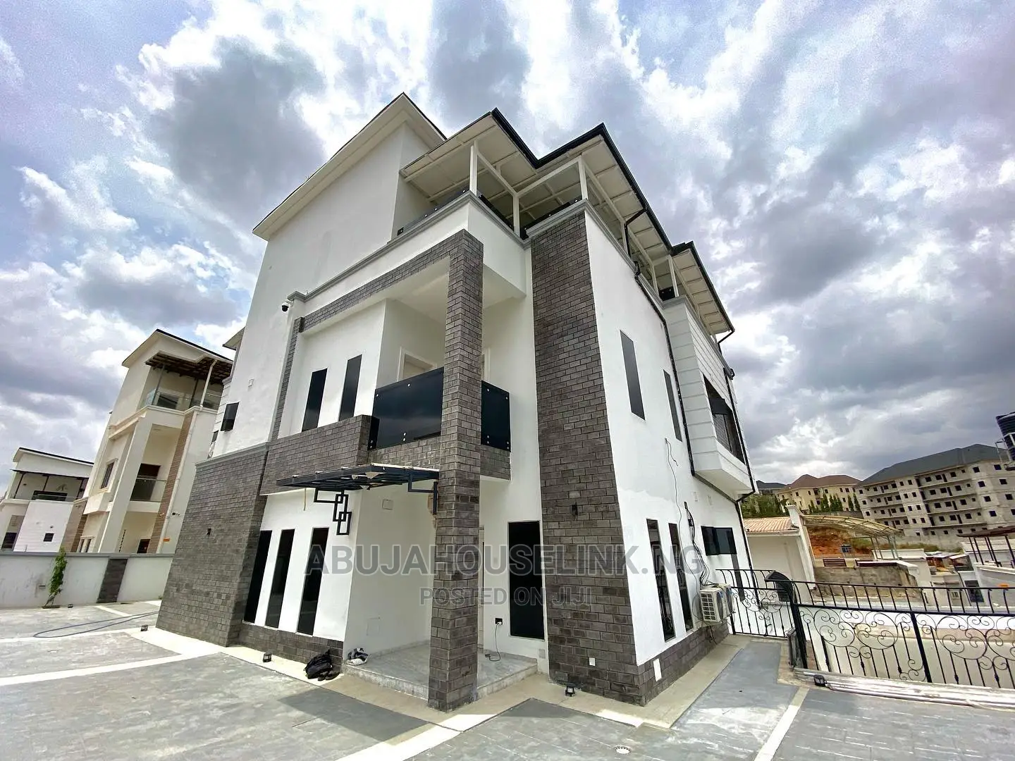 Furnished 5bdrm Duplex in Citiscape Estate, Guzape District for sale in Guzape District