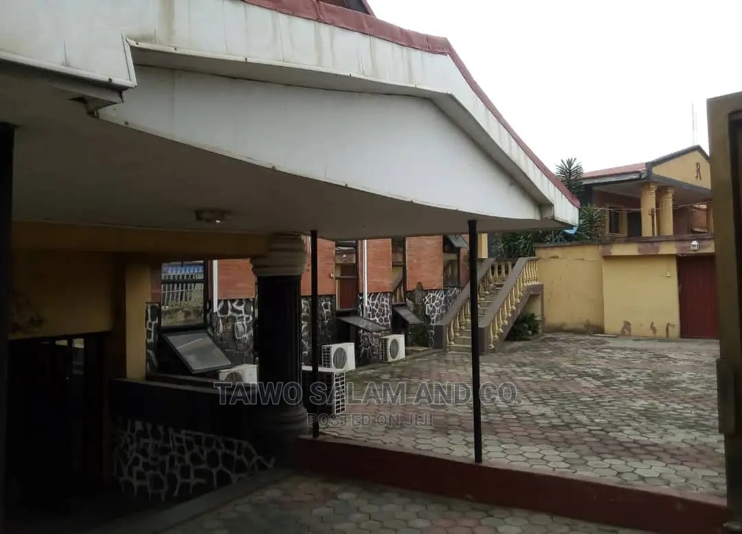 Functioning 26 Rooms Hotel With Bar at Aree Bodija Ibadan in Bodija