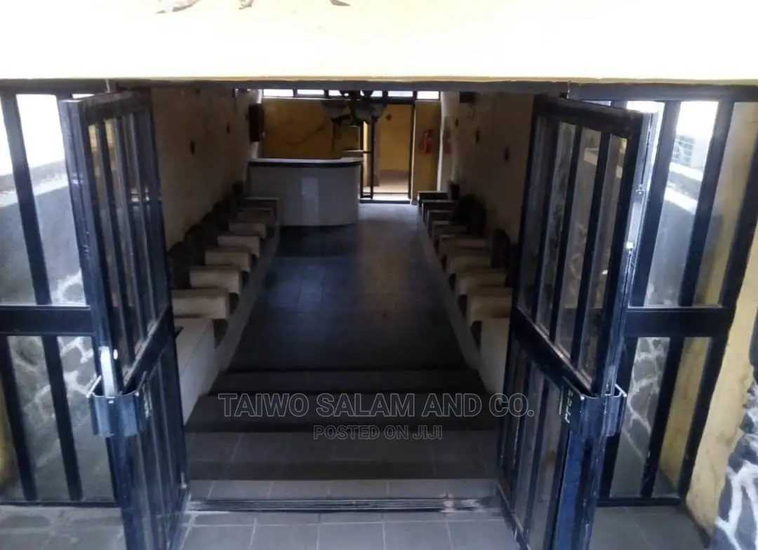 Functioning 26 Rooms Hotel With Bar at Aree Bodija Ibadan in Bodija