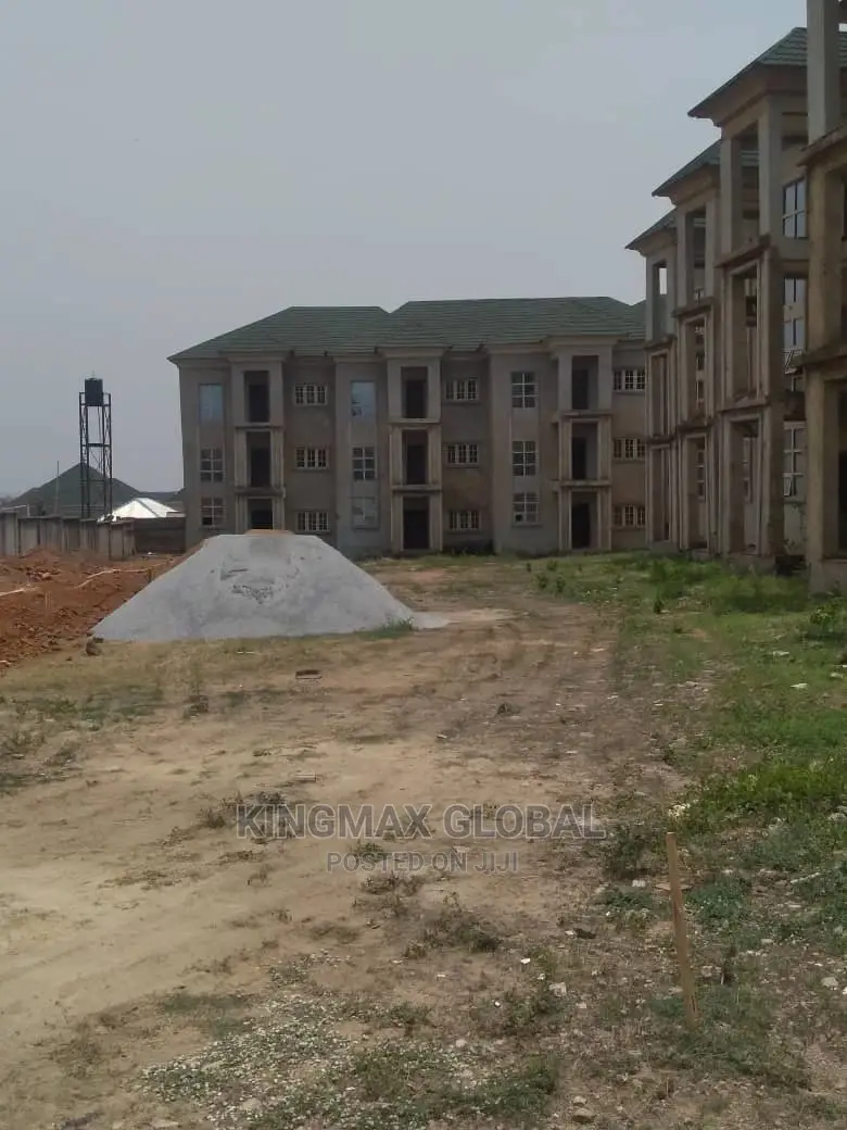 5bdrm Townhouse/Terrace in Life Camp for Sale in Life Camp