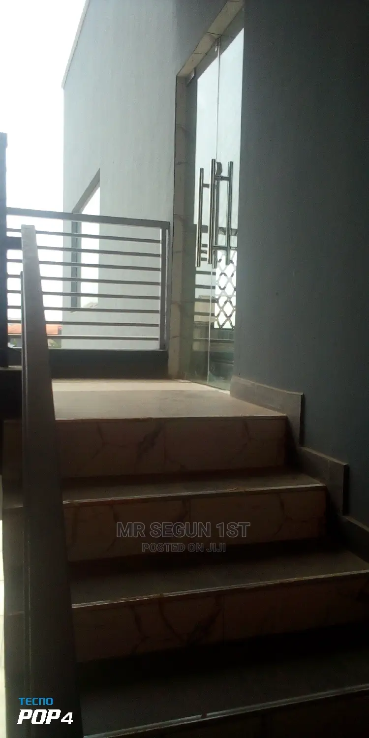 Space for Boutique or Saloon in Akala Express