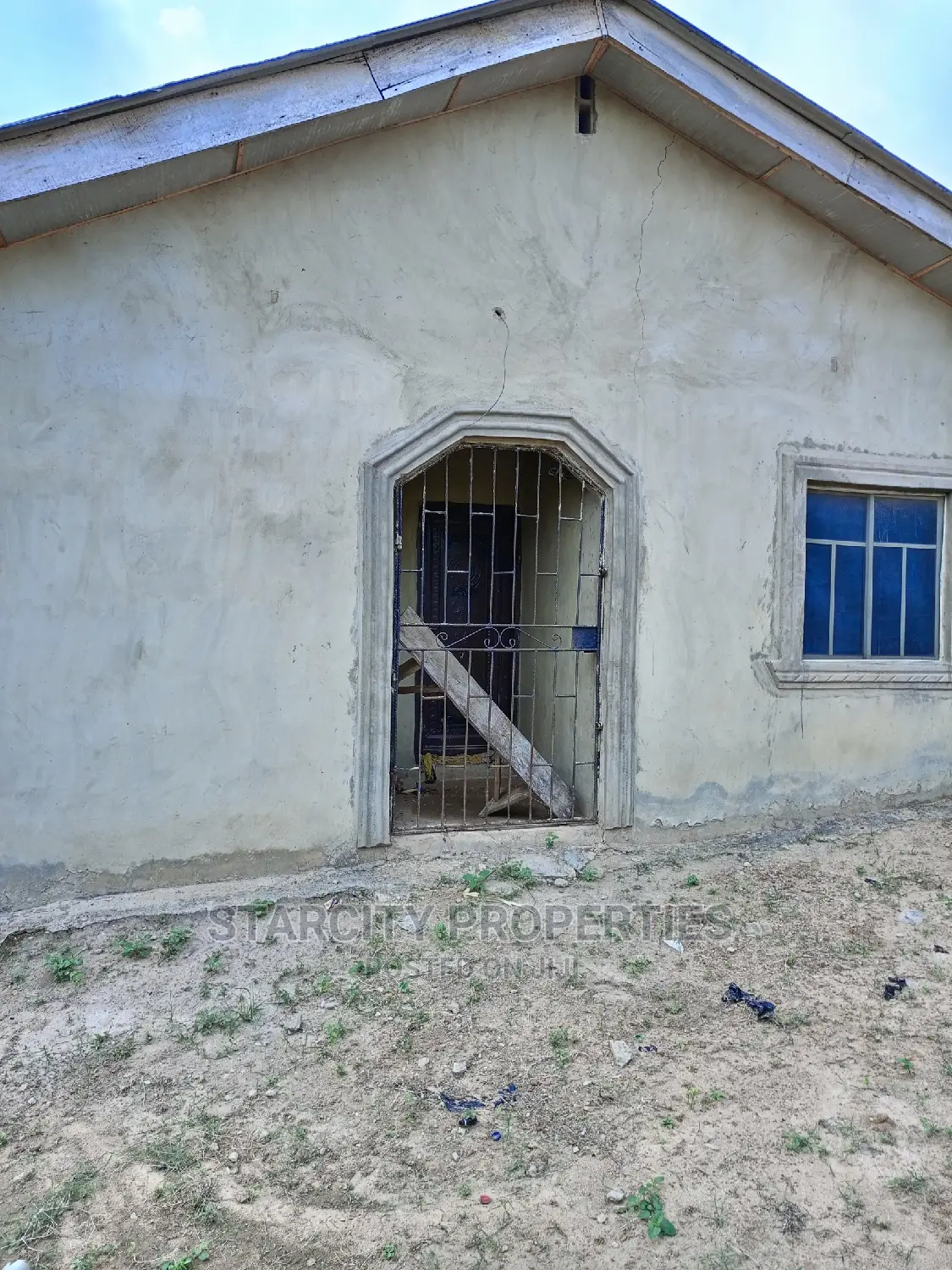 Furnished 2bdrm Bungalow in T.K Balogun Estate, Agric for sale in Agric