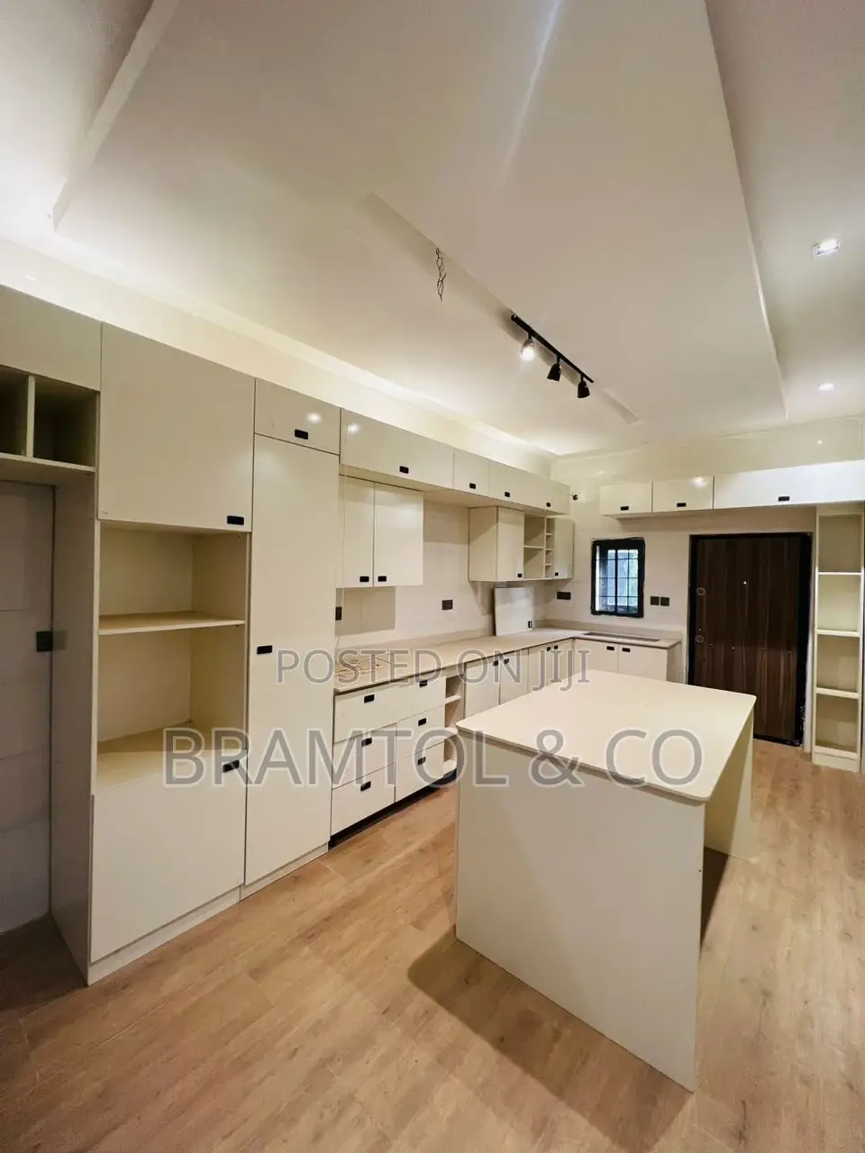 4bdrm Townhouse / Terrace in Guzape District for rent in Guzape District