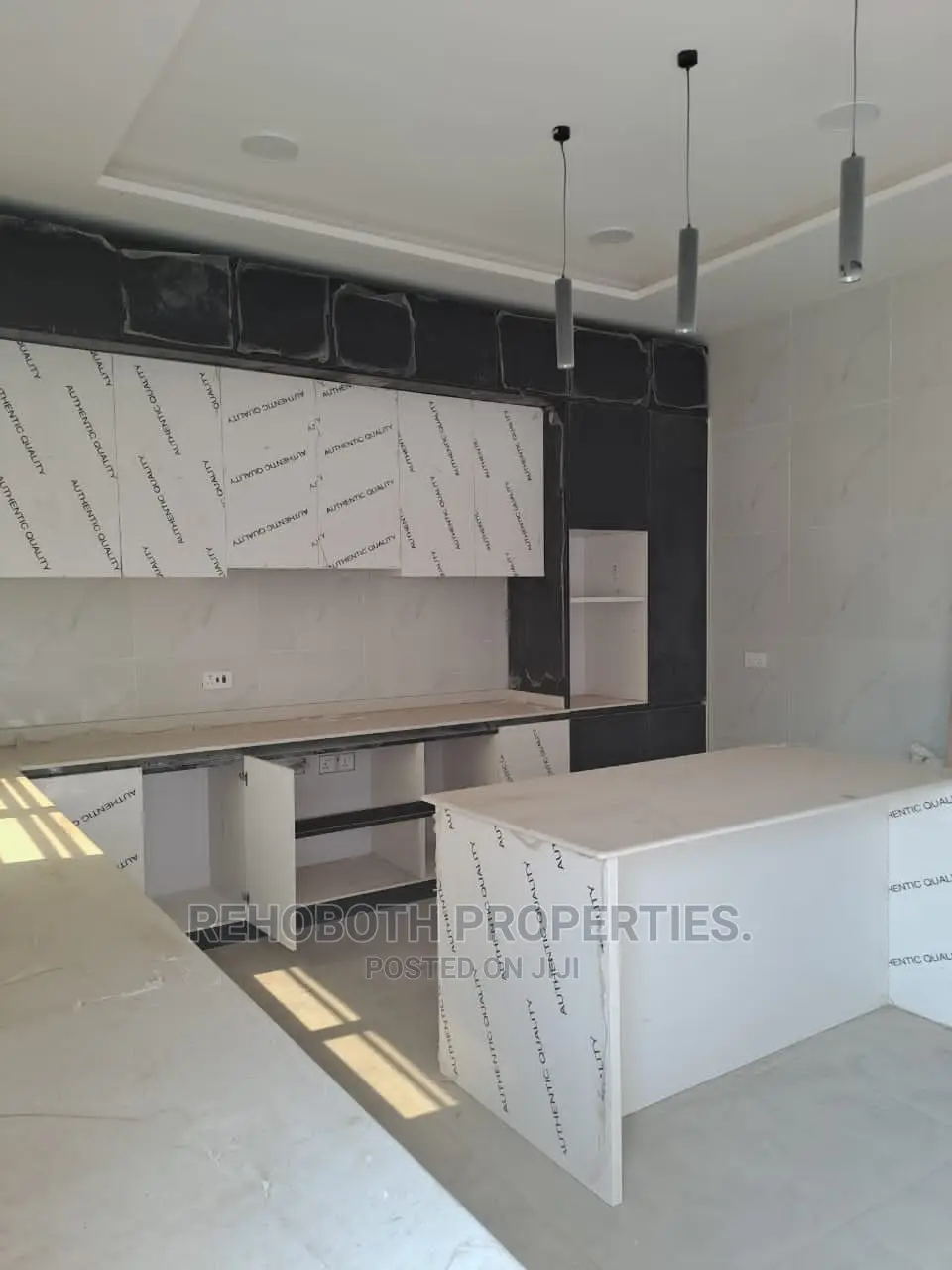 5bdrm Duplex in Kolapo Ishola, Ibadan for Sale in Ibadan