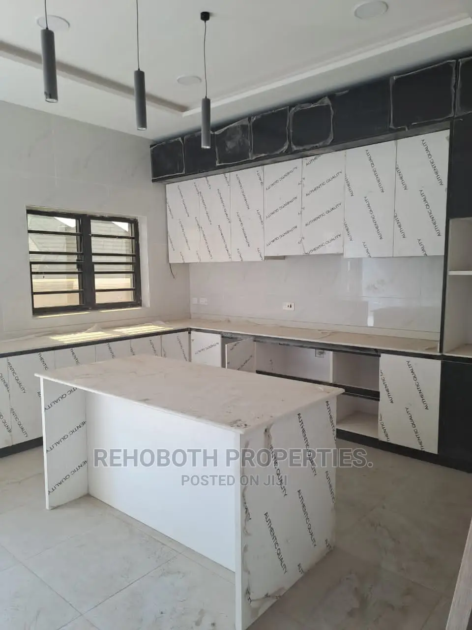 5bdrm Duplex in Kolapo Ishola, Ibadan for Sale in Ibadan