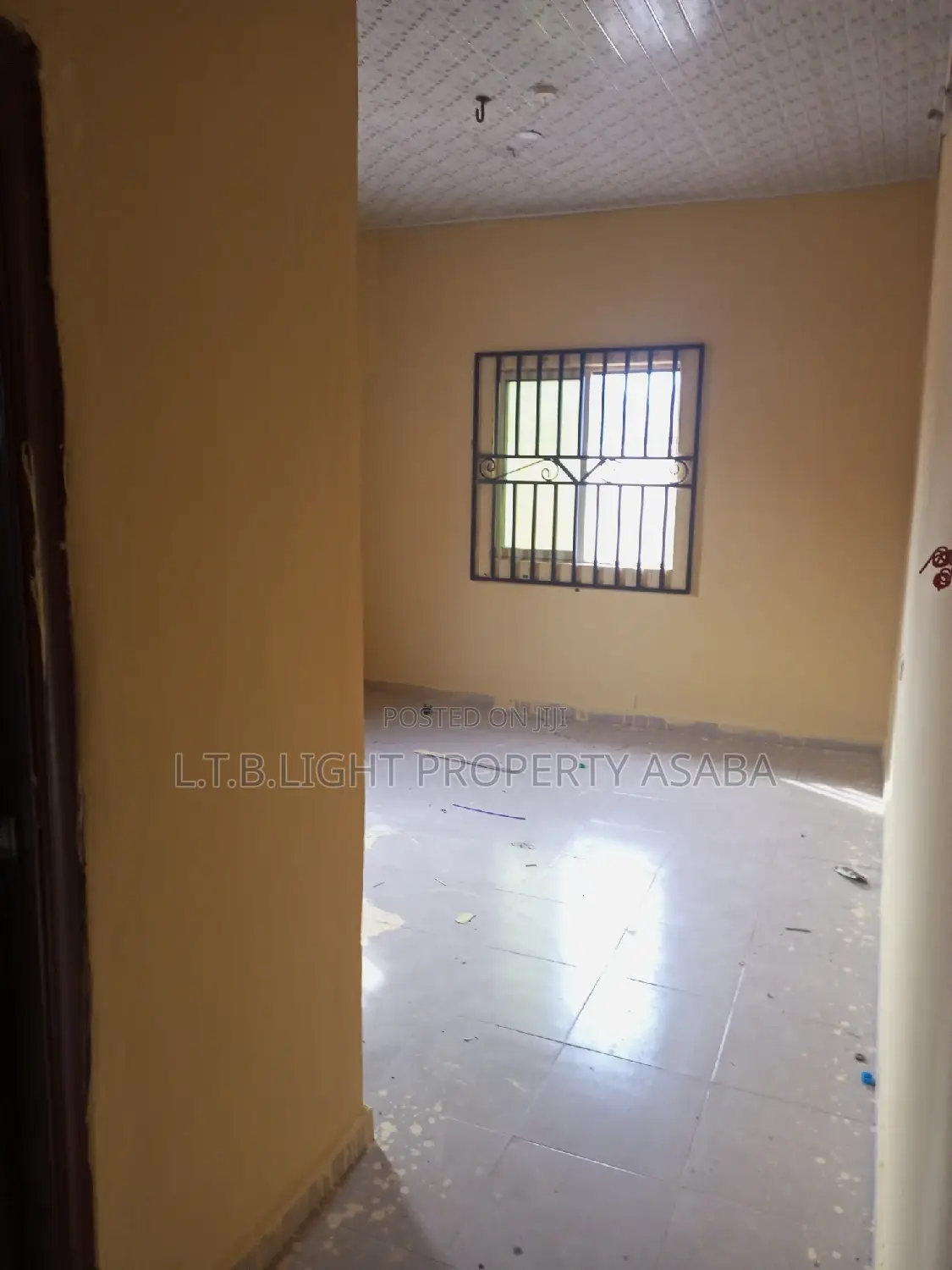 3bdrm Block of Flats in L.T.B Light, Oshimili North for rent in Oshimili North