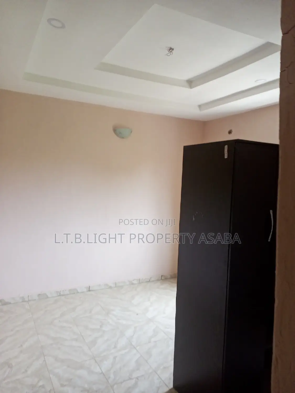 1bdrm Block of Flats in L.T.B Light, Oshimili North for rent in Oshimili North