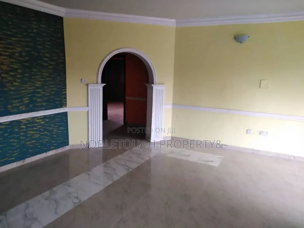 3bdrm Block of Flats in Thomas Estate Ajah for Sale in Thomas Estate