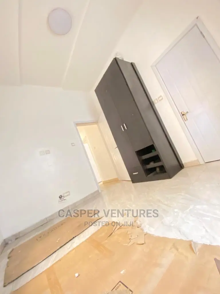 Studio Apartment in Itedo, Idado for rent in Idado