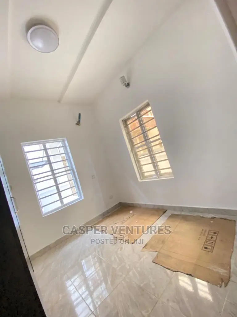 Studio Apartment in Itedo, Idado for rent in Idado