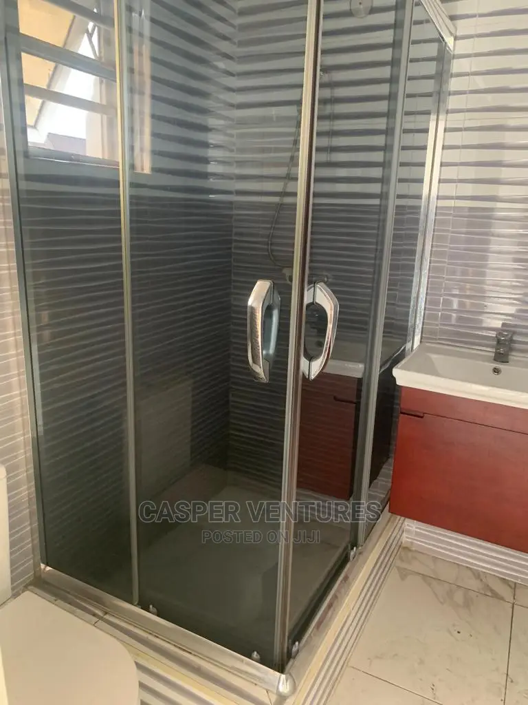 Studio Apartment in Itedo, Idado for rent in Idado