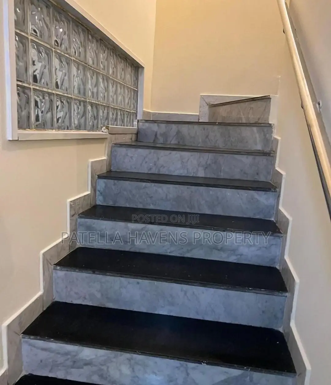 Furnished 4bdrm Block of Flats in Maitama for Sale in Maitama