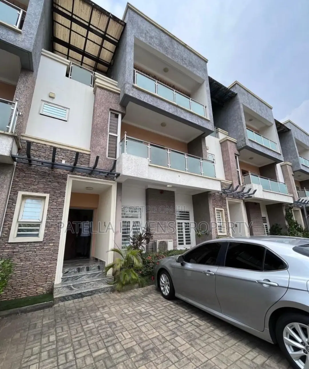 Furnished 4bdrm Block of Flats in Maitama for Sale in Maitama