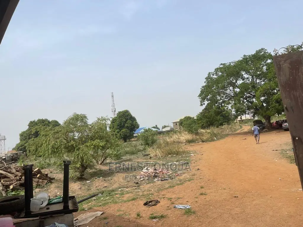 3 Hecters of Multi Purpose Land on Kubwa Express Way in Gwarinpa