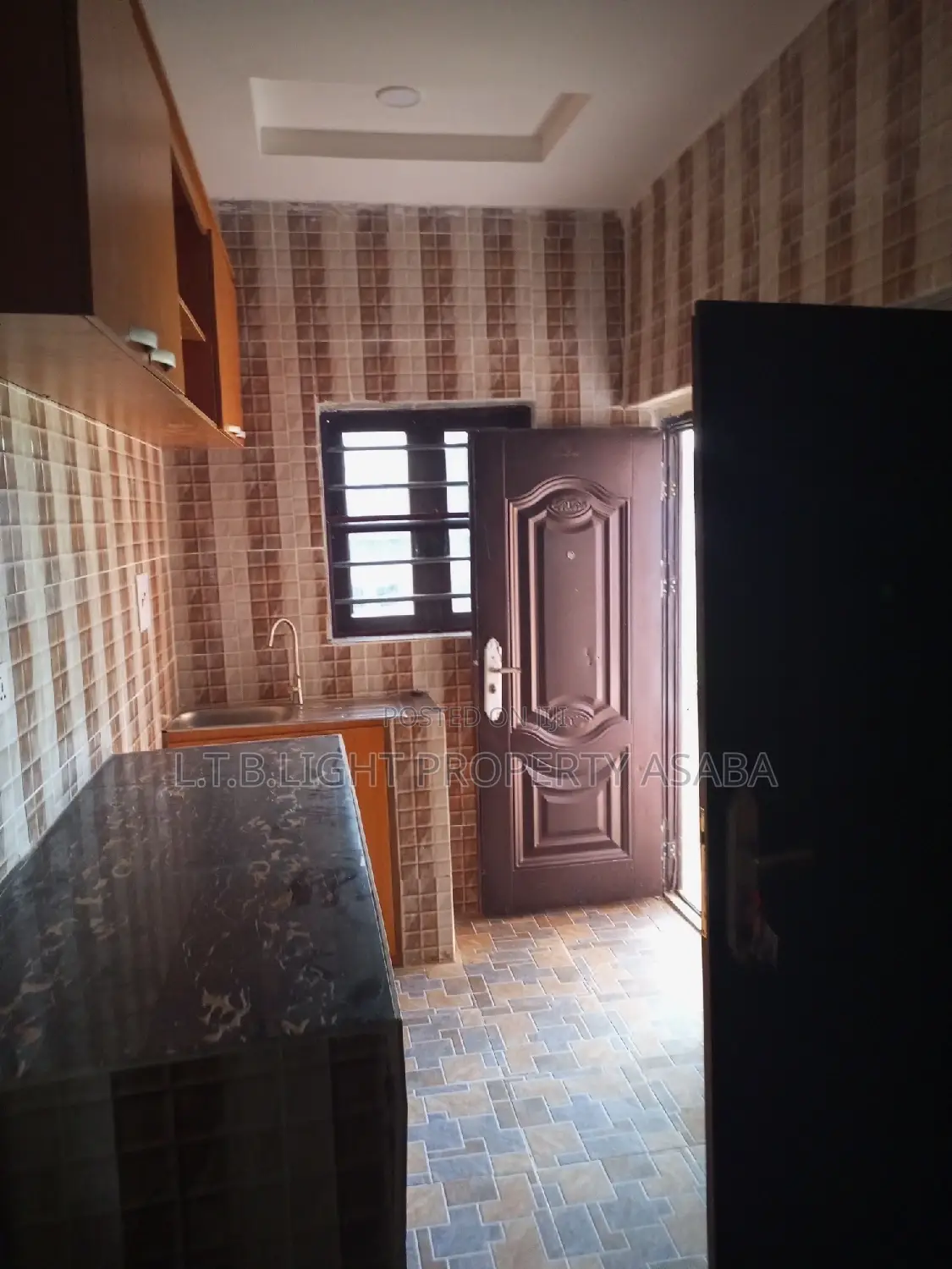 2bdrm Block of Flats in L.T.B Light, Oshimili North for rent in Oshimili North