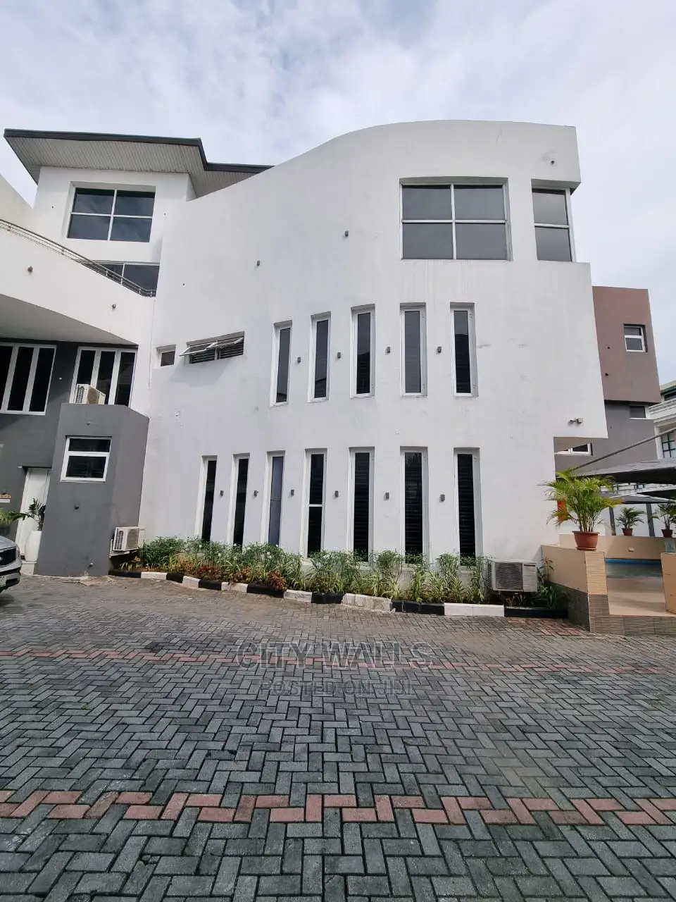 4bdrm Duplex in Banana Island, Ikoyi for Rent in Ikoyi