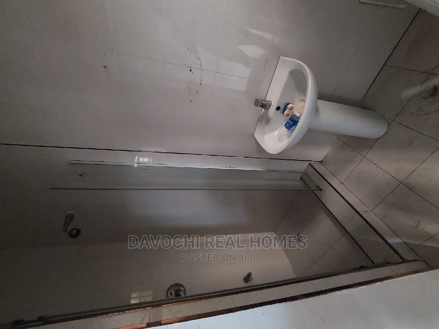 2bdrm Apartment in Chevron Estate, Lekki for rent in Lekki