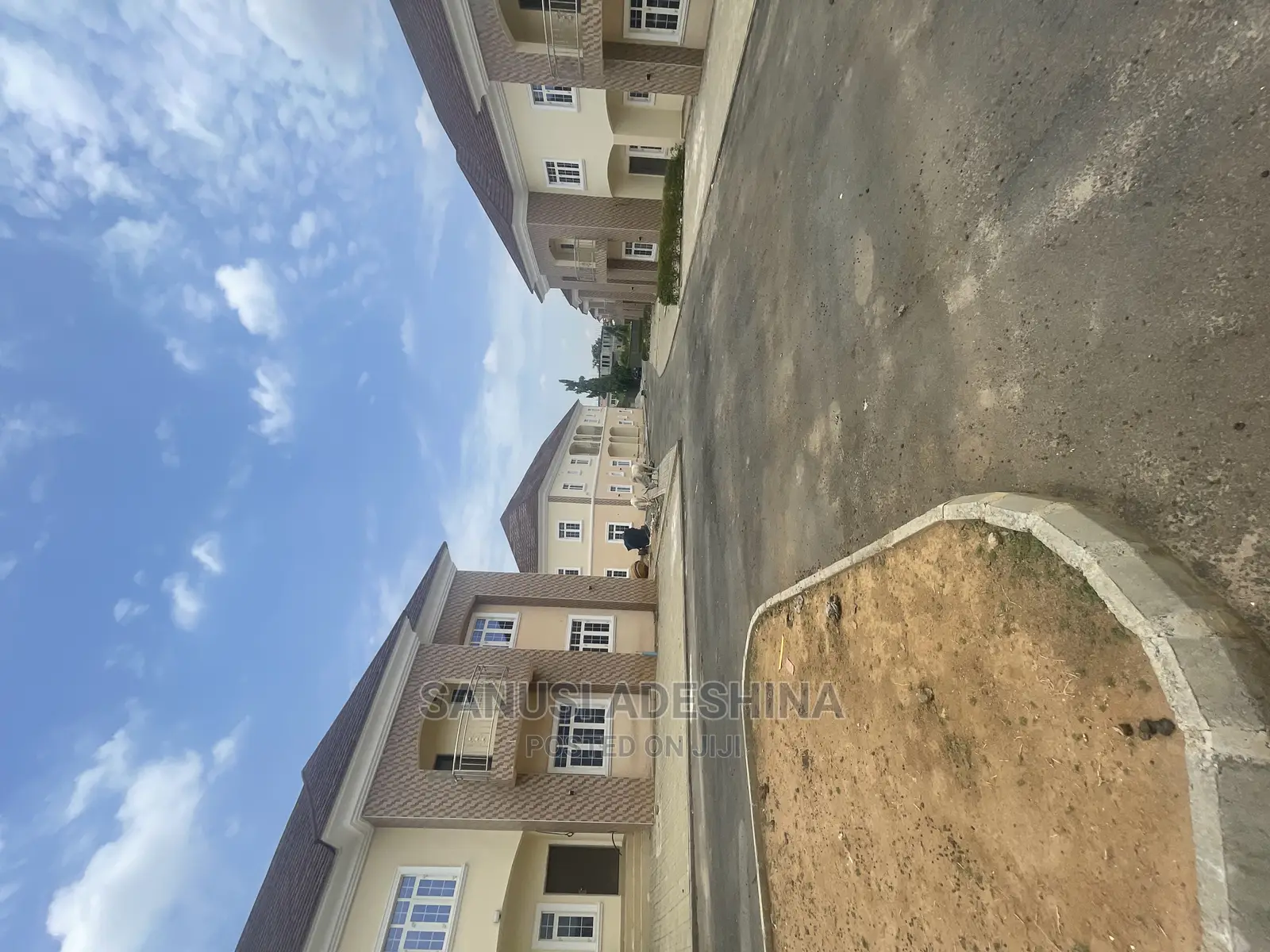 4bdrm Duplex in Life Camp FCT Abuja for Sale in Life Camp