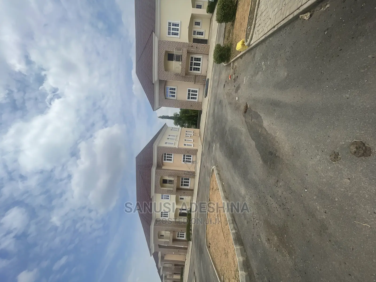 4bdrm Duplex in Life Camp FCT Abuja for Sale in Life Camp