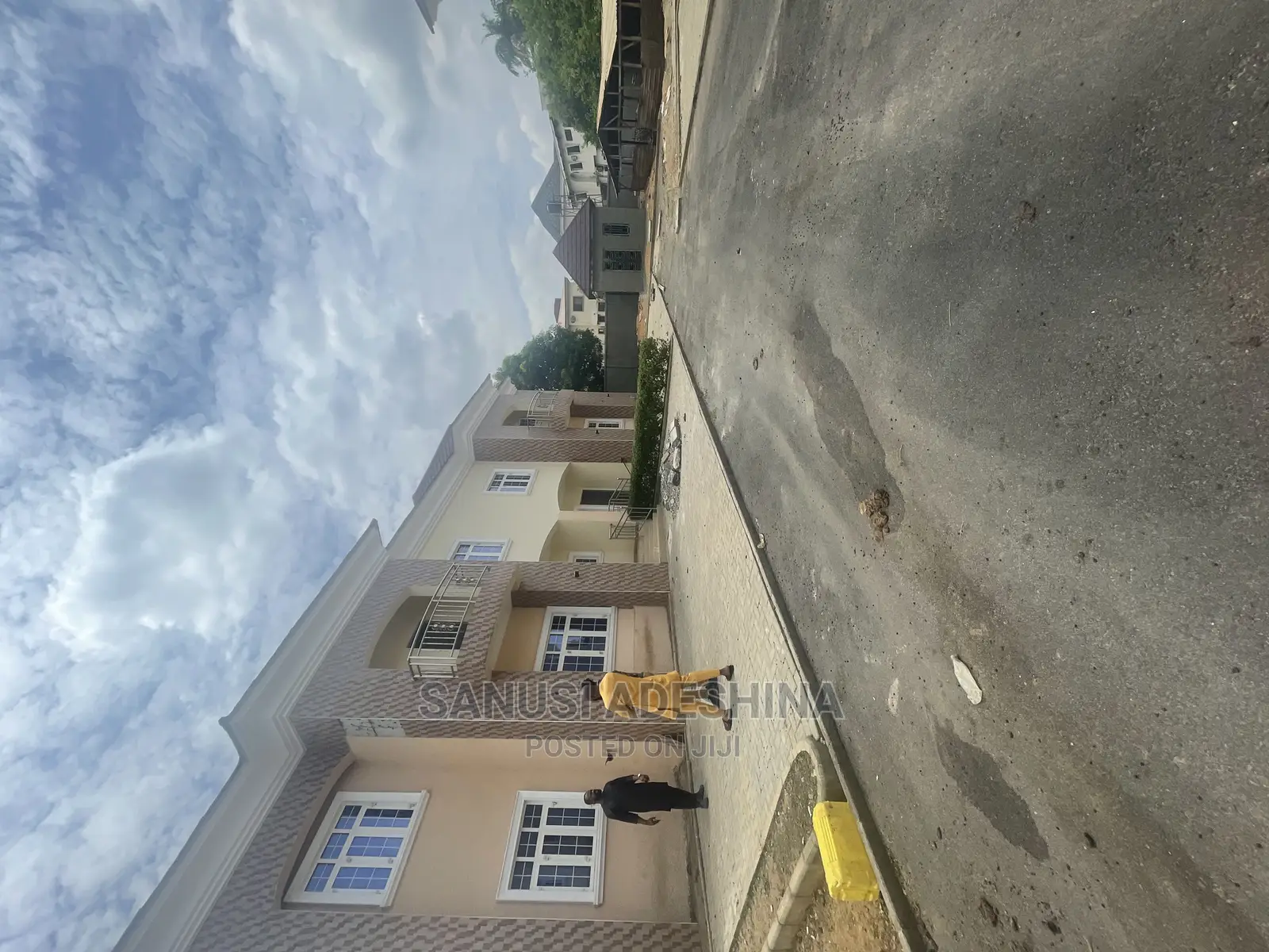4bdrm Duplex in Life Camp FCT Abuja for Sale in Life Camp