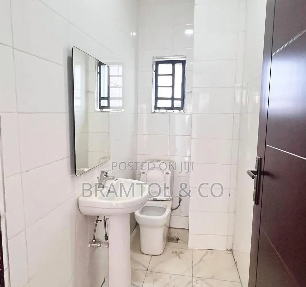 4bdrm Townhouse/Terrace in Dawaki for Sale in Dawaki
