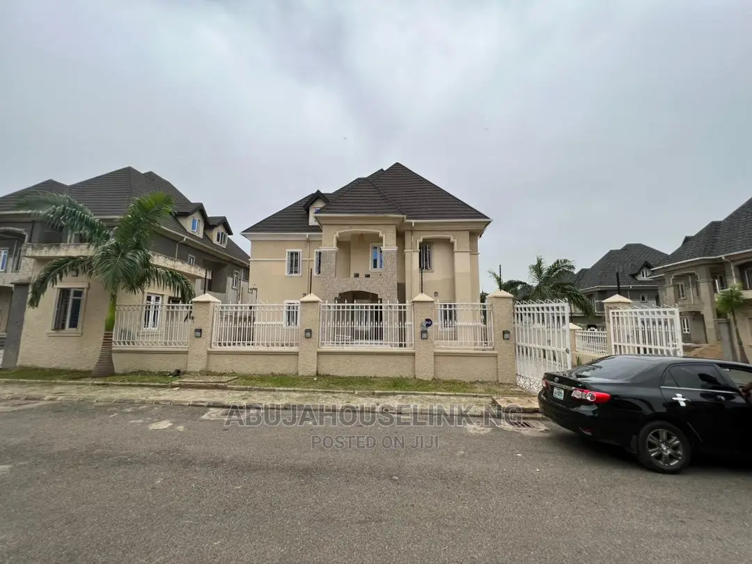 6bdrm Duplex in Gudu/Apo for sale in Gudu