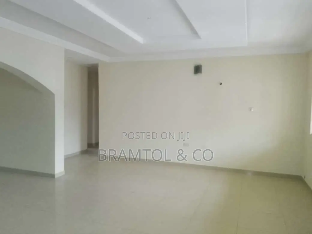 3bdrm Block of Flats in With Bq, Mabushi for rent in Mabushi