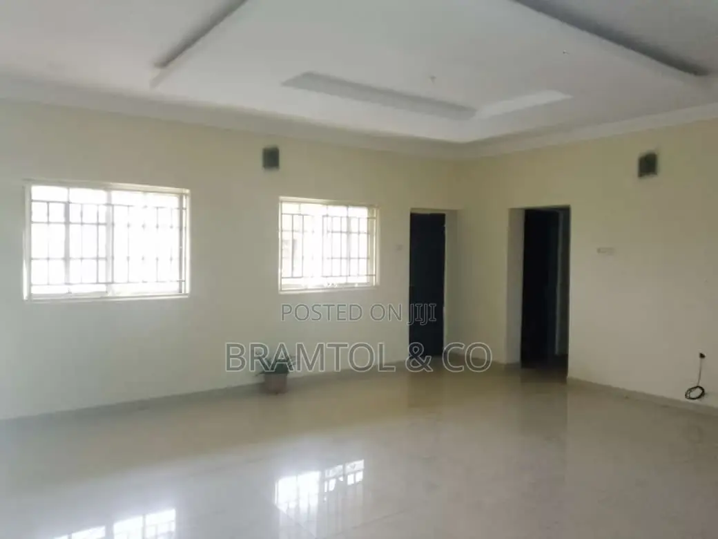 3bdrm Block of Flats in With Bq, Mabushi for rent in Mabushi