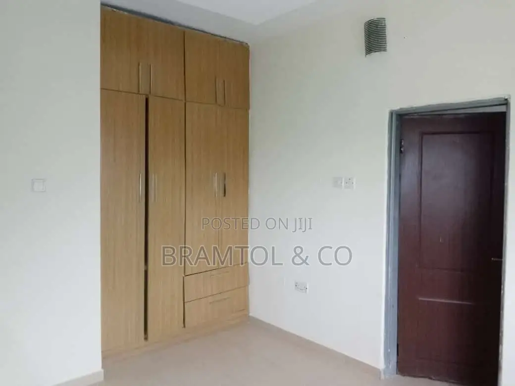3bdrm Block of Flats in With Bq, Mabushi for rent in Mabushi