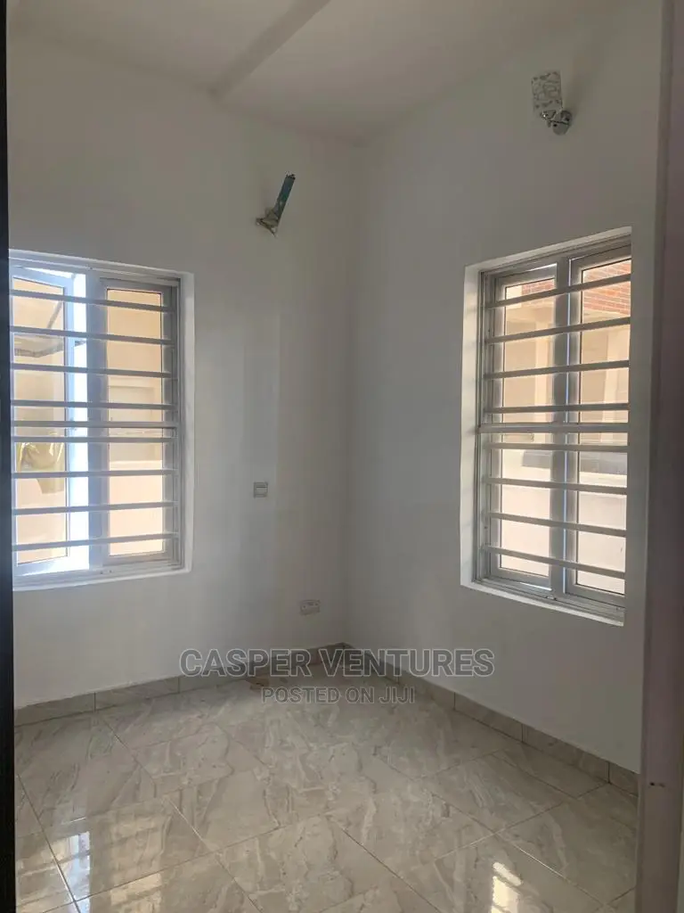Studio Apartment in Itedo, Idado for rent in Idado