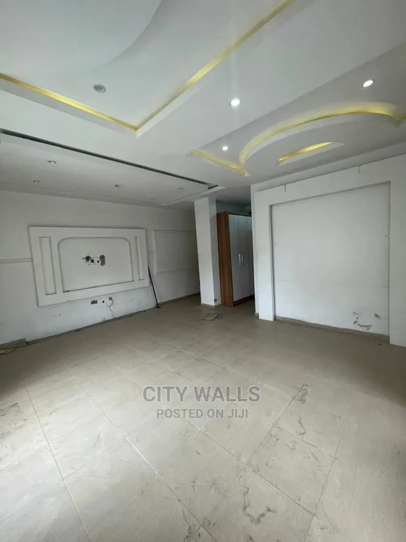 3bdrm Block of Flats in Lekki Phase 1 for rent in Lekki Phase 1