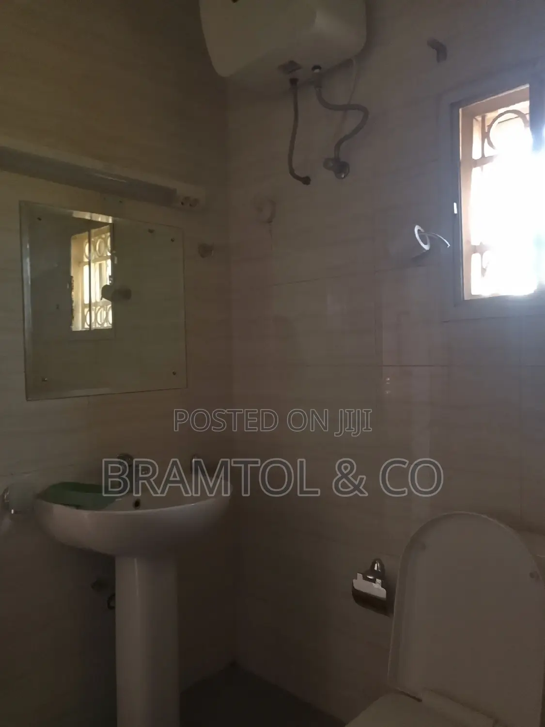 3bdrm Townhouse / Terrace in Apo District for rent in Apo District