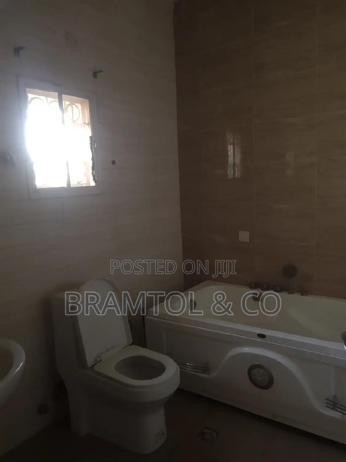 3bdrm Townhouse / Terrace in Apo District for rent in Apo District