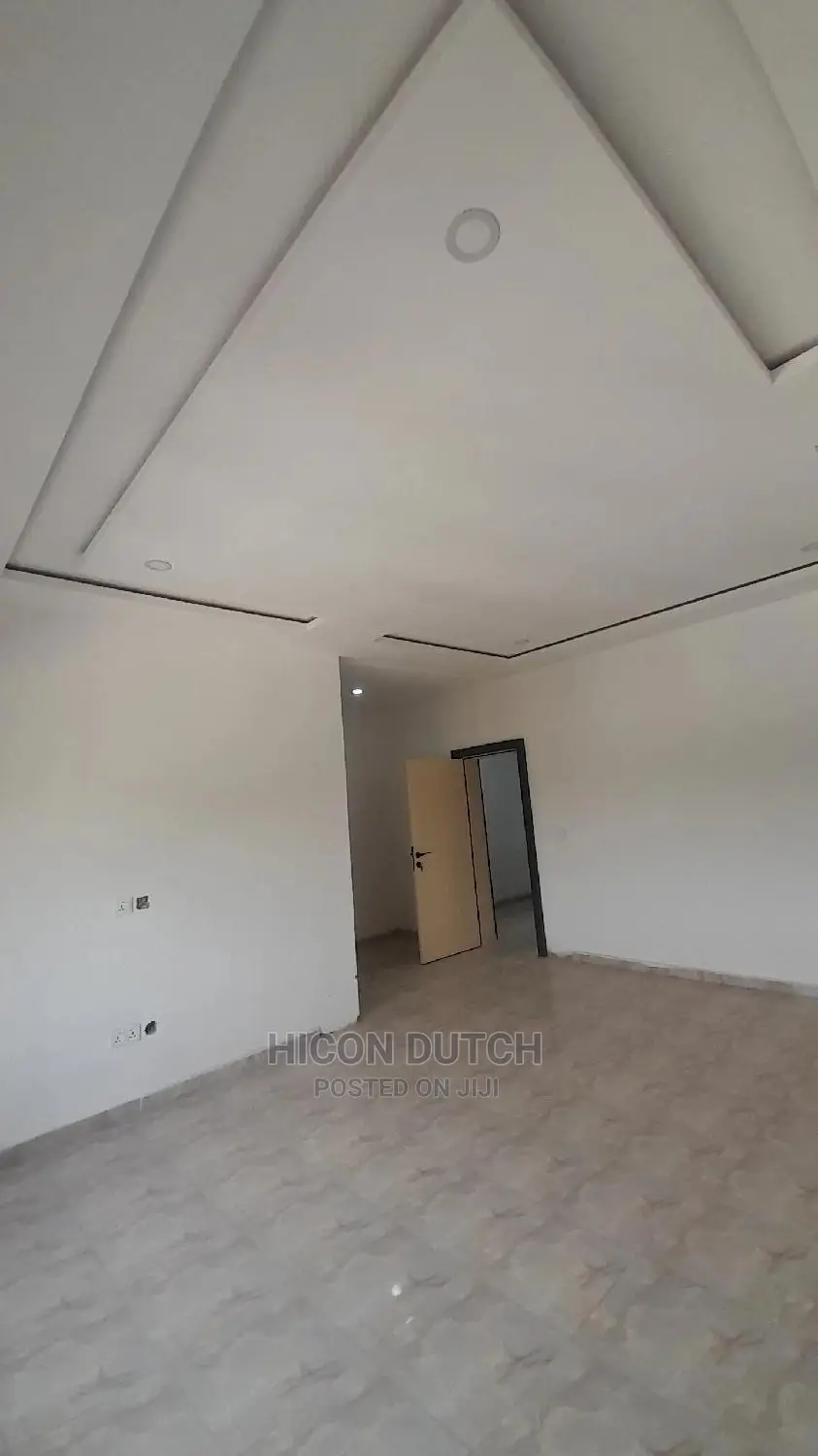 5bdrm Townhouse/Terrace in Life Camp Main for Sale in Life Camp