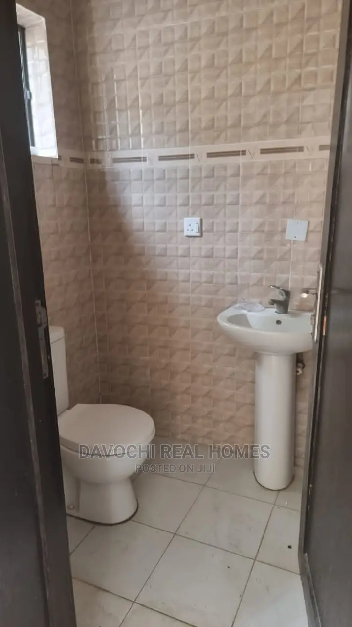 3bdrm Apartment in Orchid Road, Lekki for rent in Lekki