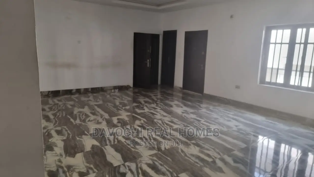 3bdrm Apartment in Orchid Road, Lekki for rent in Lekki