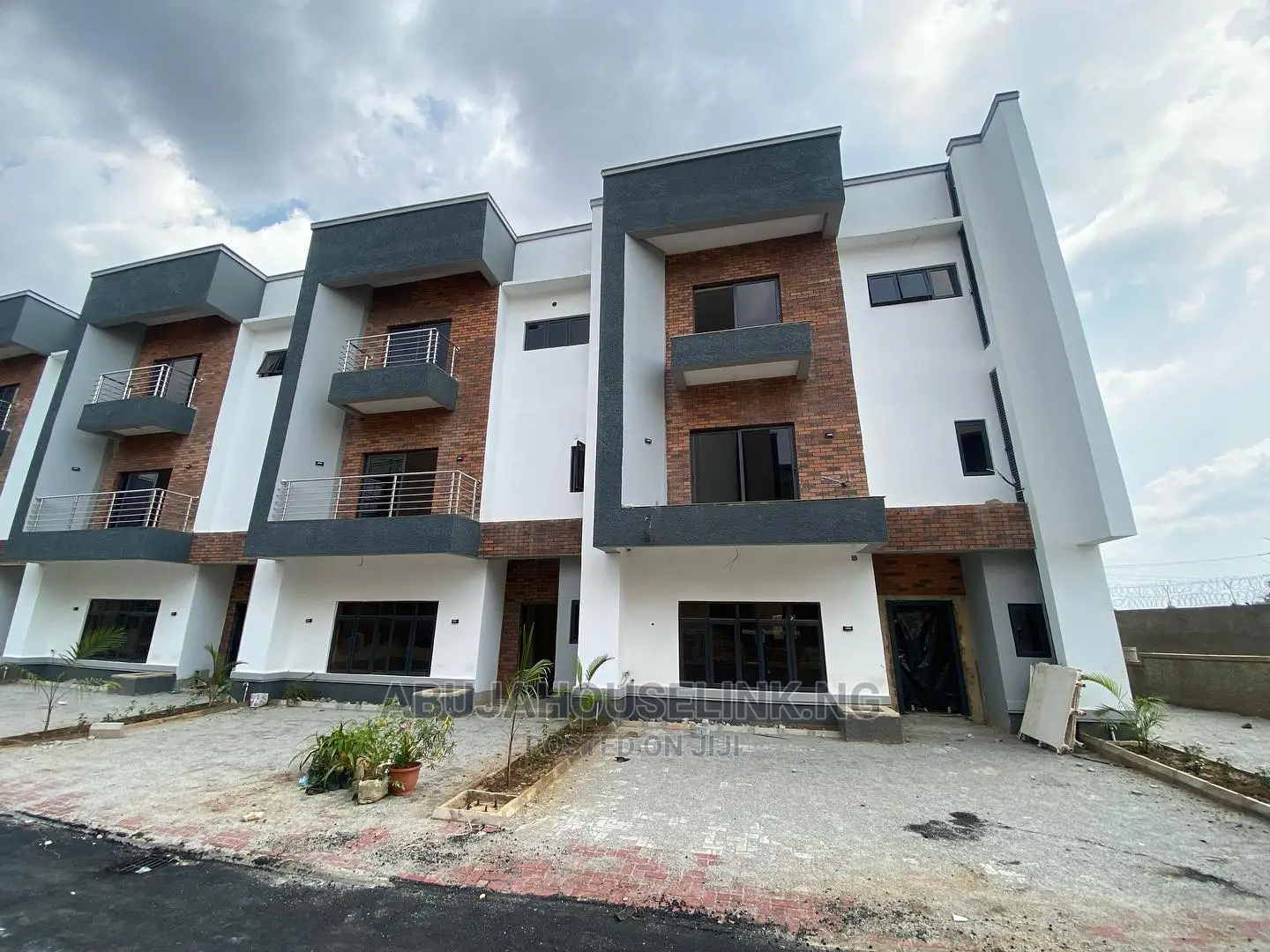 4bdrm Duplex in Katampe Extension for sale in Katampe Extension