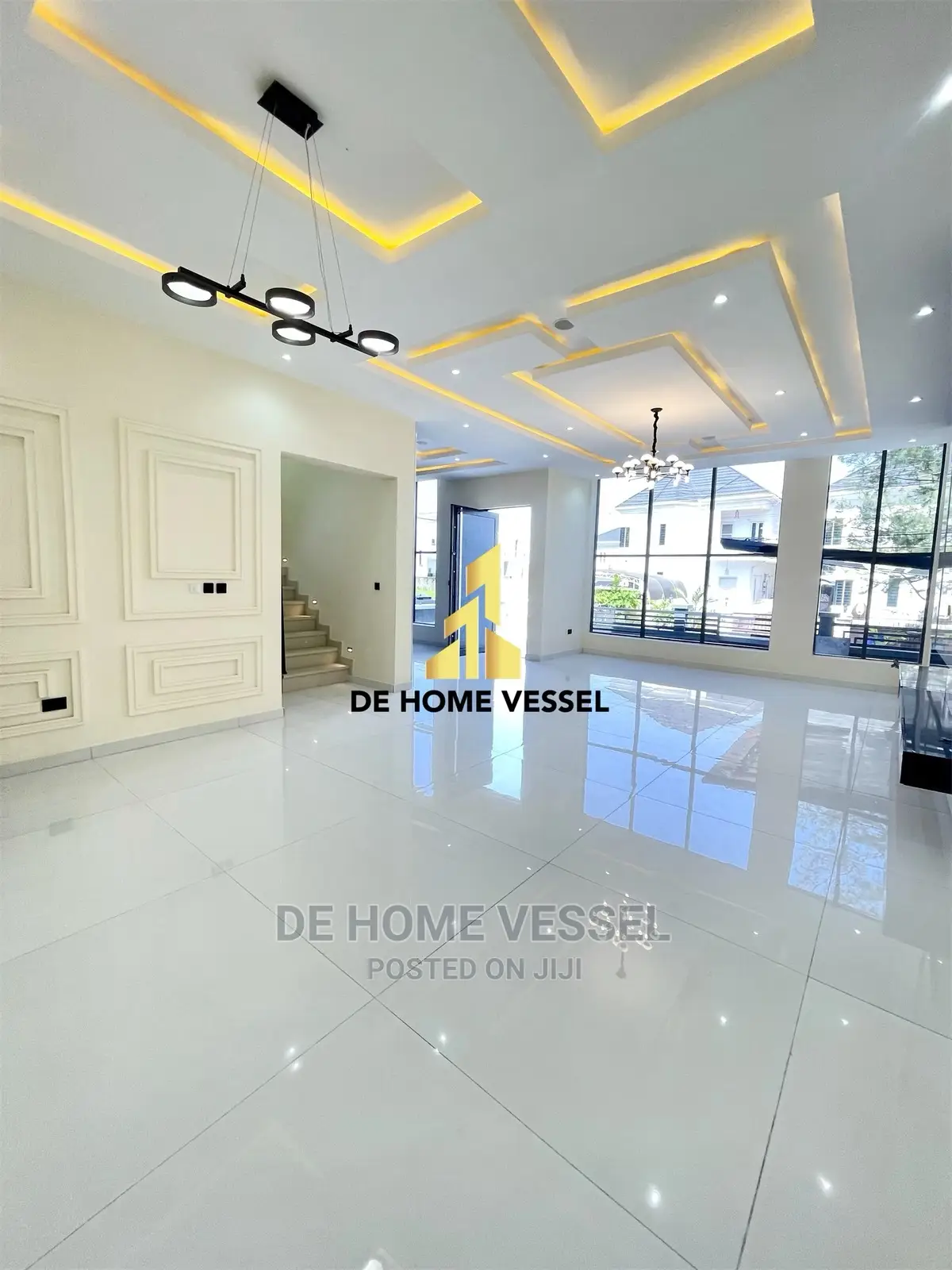 5bdrm Duplex in Ikota for Sale in Ikota