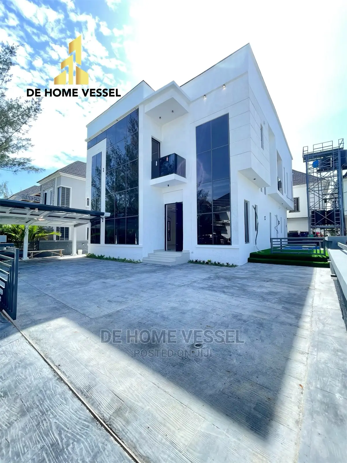 5bdrm Duplex in Ikota for Sale in Ikota