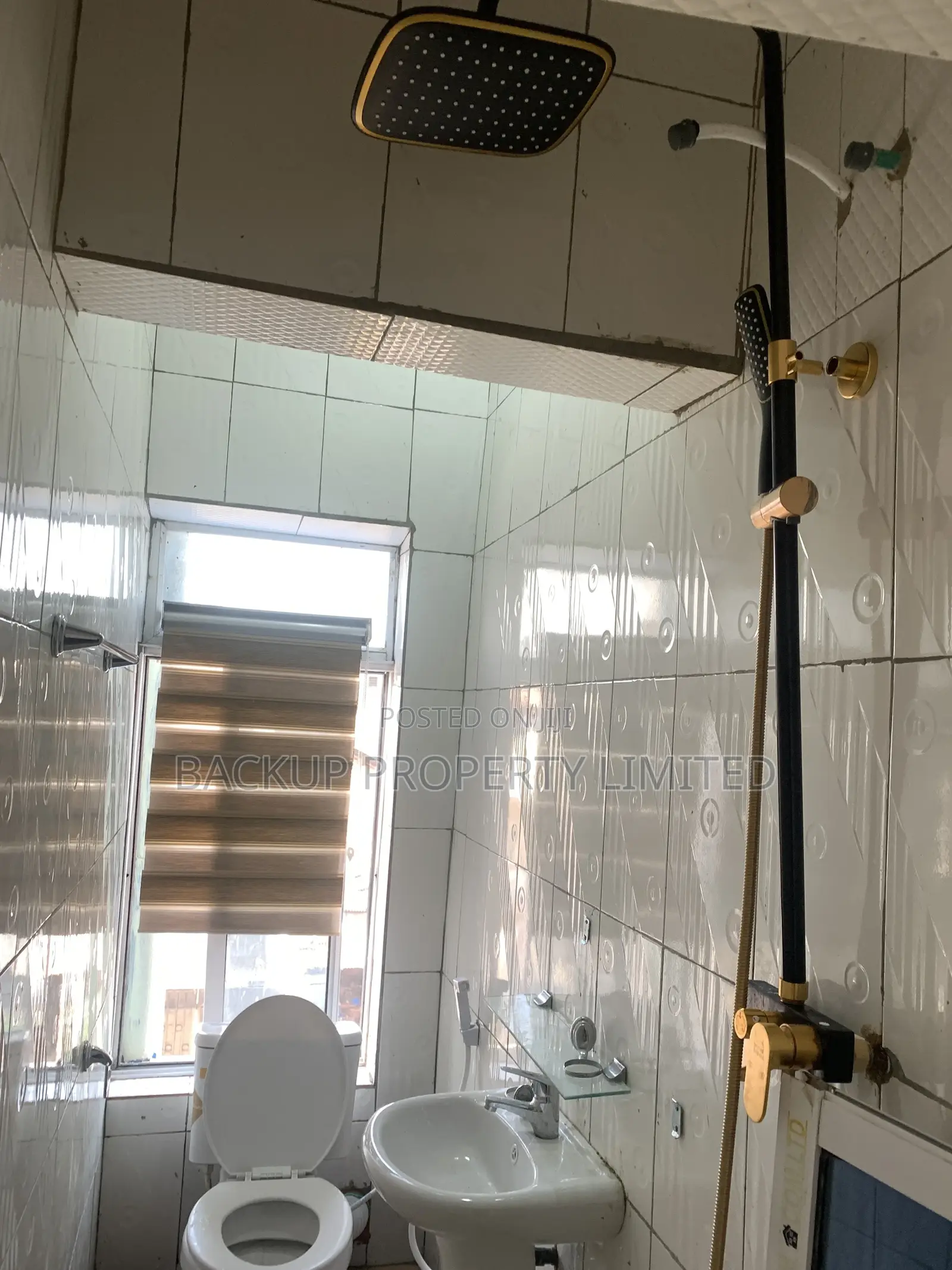 A Well Furnished Studio Apartment for Short Let in Yaba in Fola Agoro