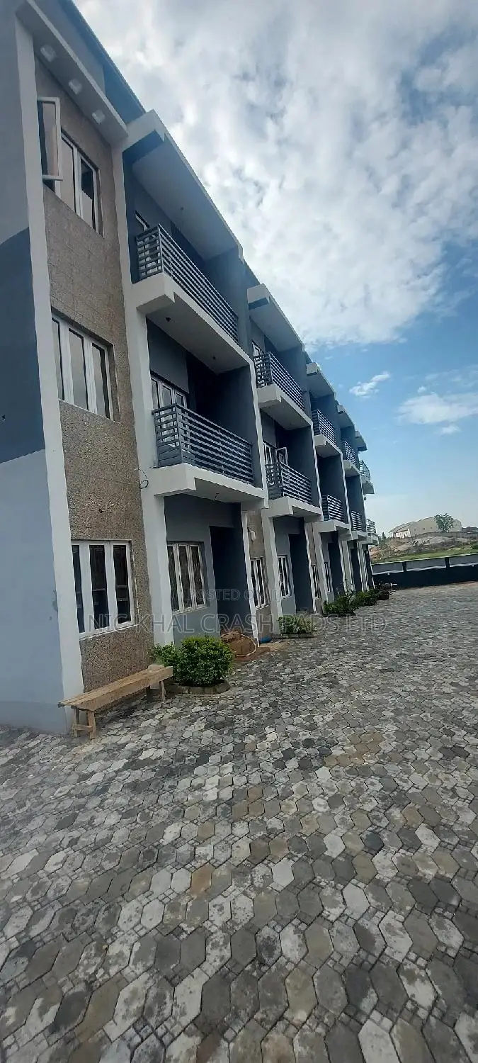 4bdrm Townhouse/Terrace in Wuye District for Sale in Wuye
