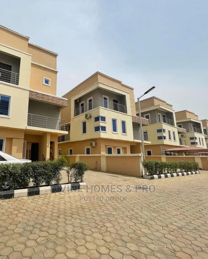 4bdrm Duplex in Mabushi for sale in Mabushi