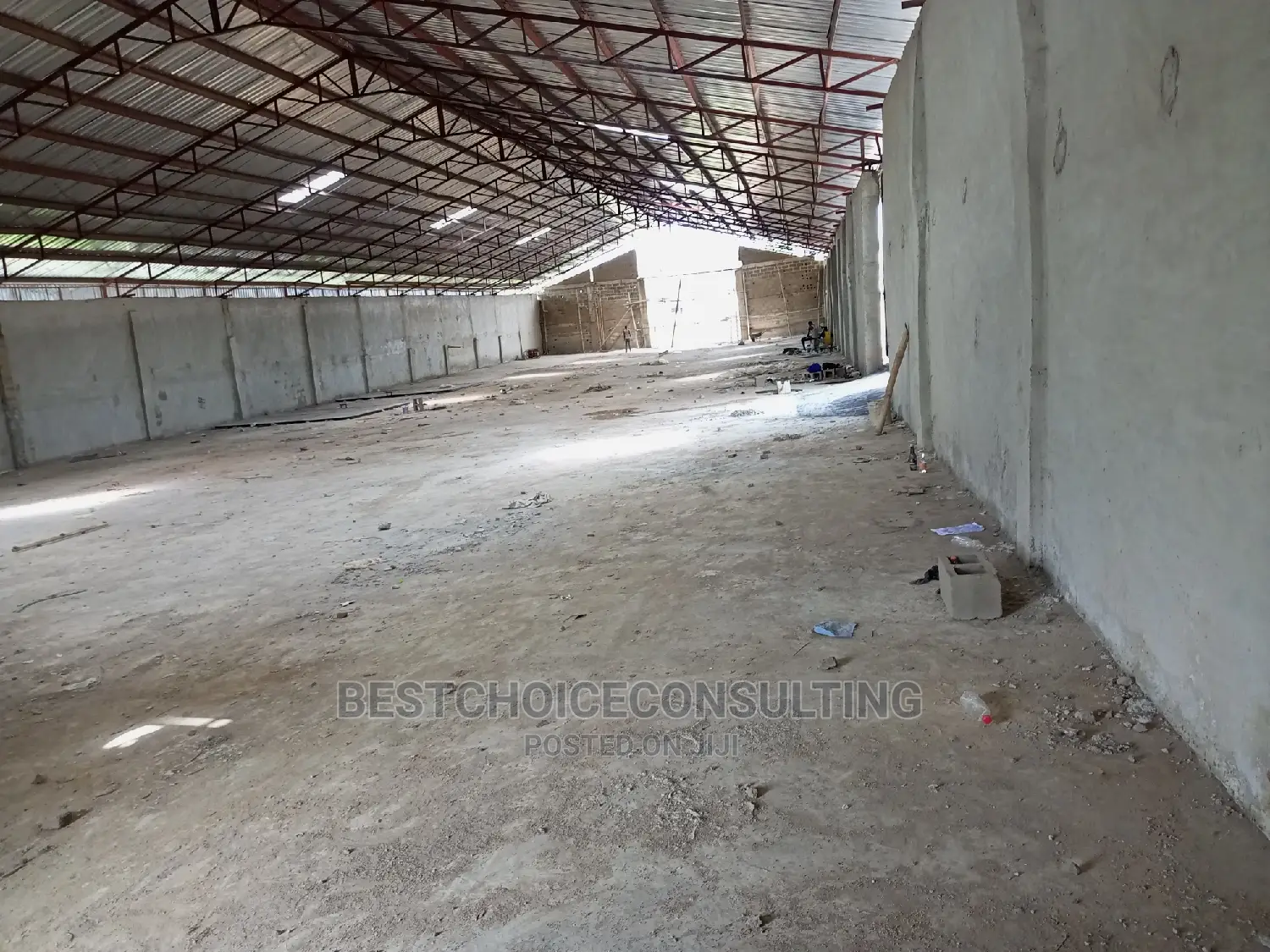 2000sqm Warehouse for Lease at Easily Accessible Road For in Ibadan