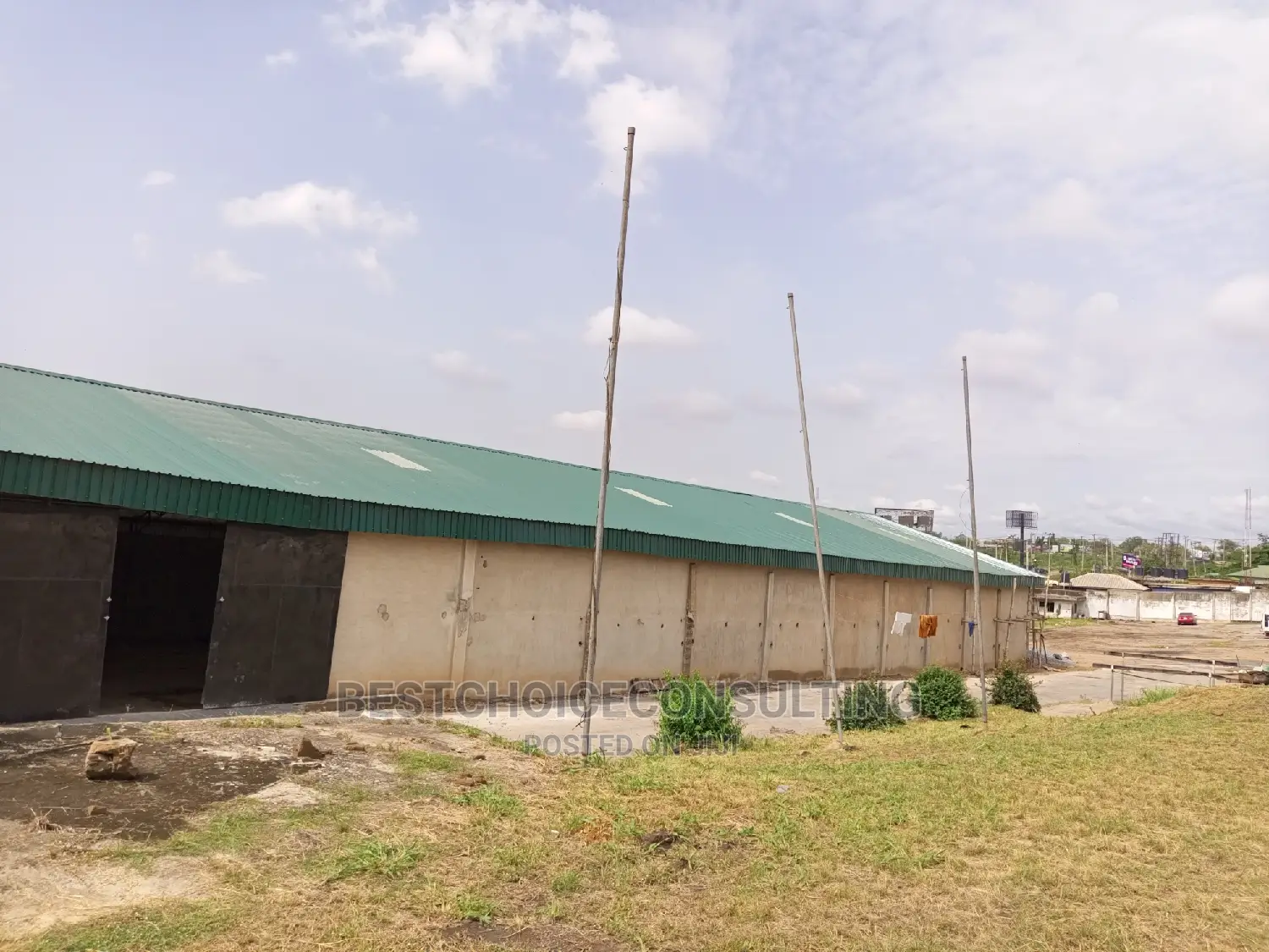 2000sqm Warehouse for Lease at Easily Accessible Road For in Ibadan
