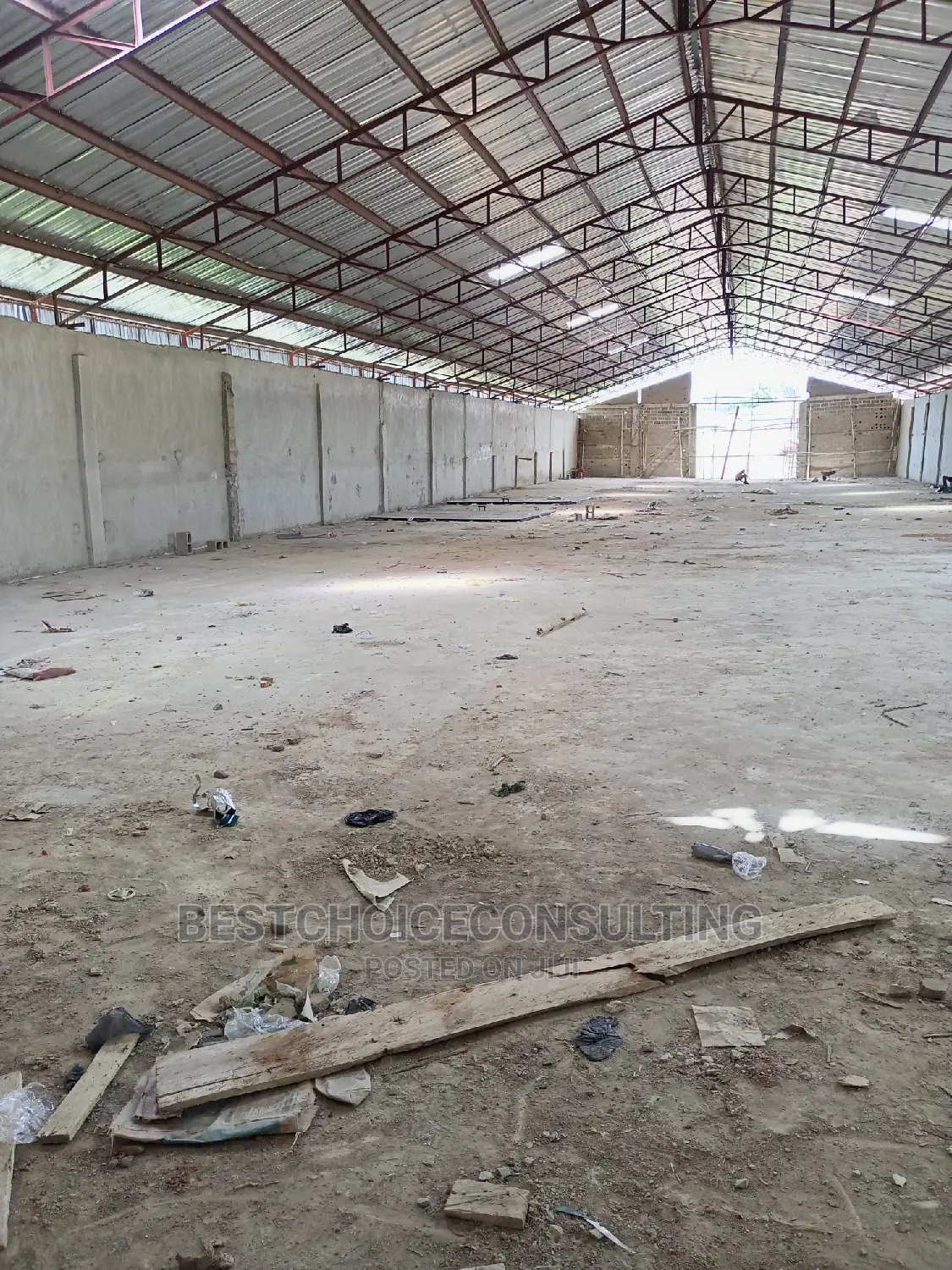 2000sqm Warehouse for Lease at Easily Accessible Road For in Ibadan