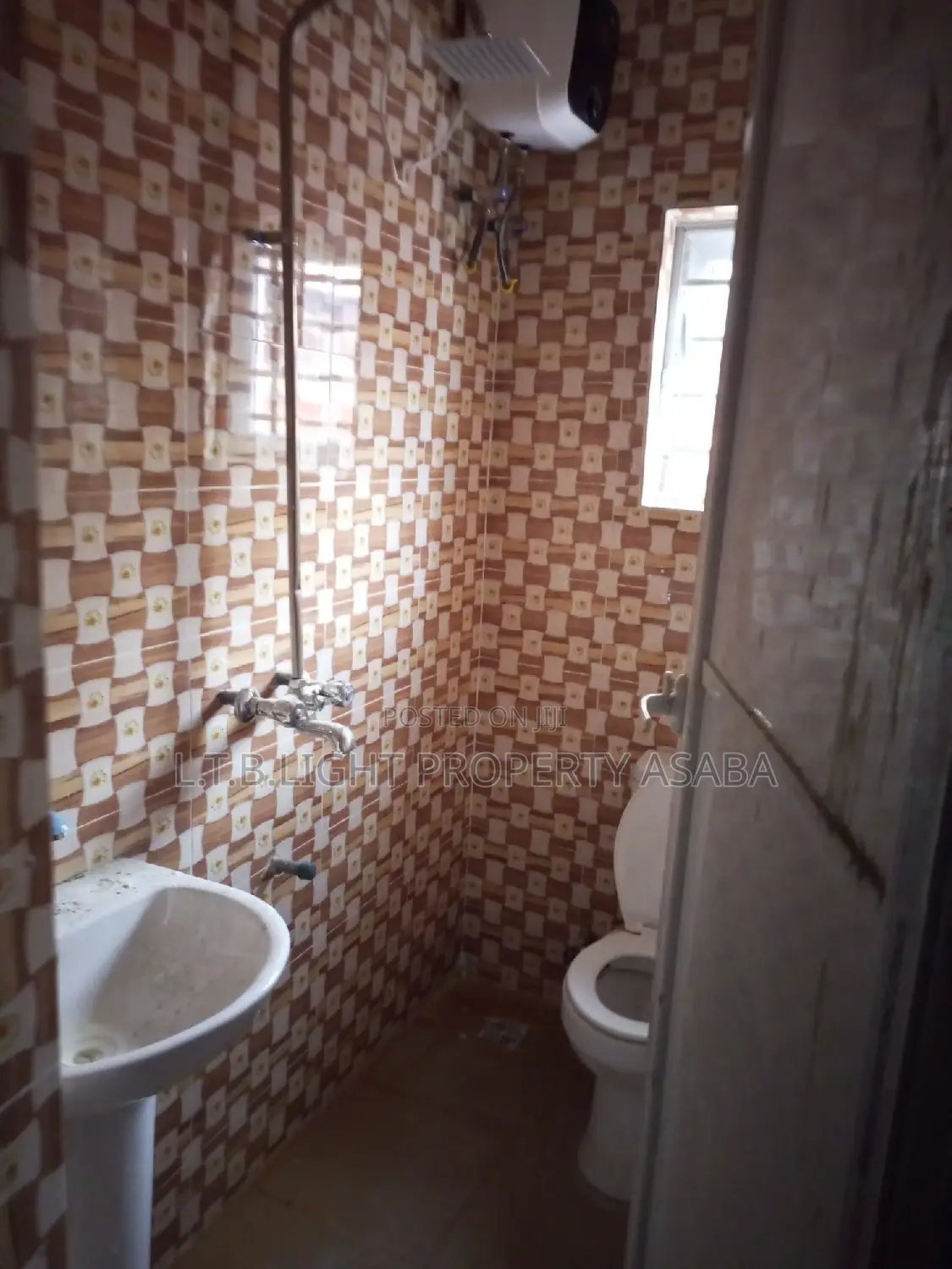 2bdrm Block of Flats in L.T.B Light, Oshimili South for rent in Oshimili South