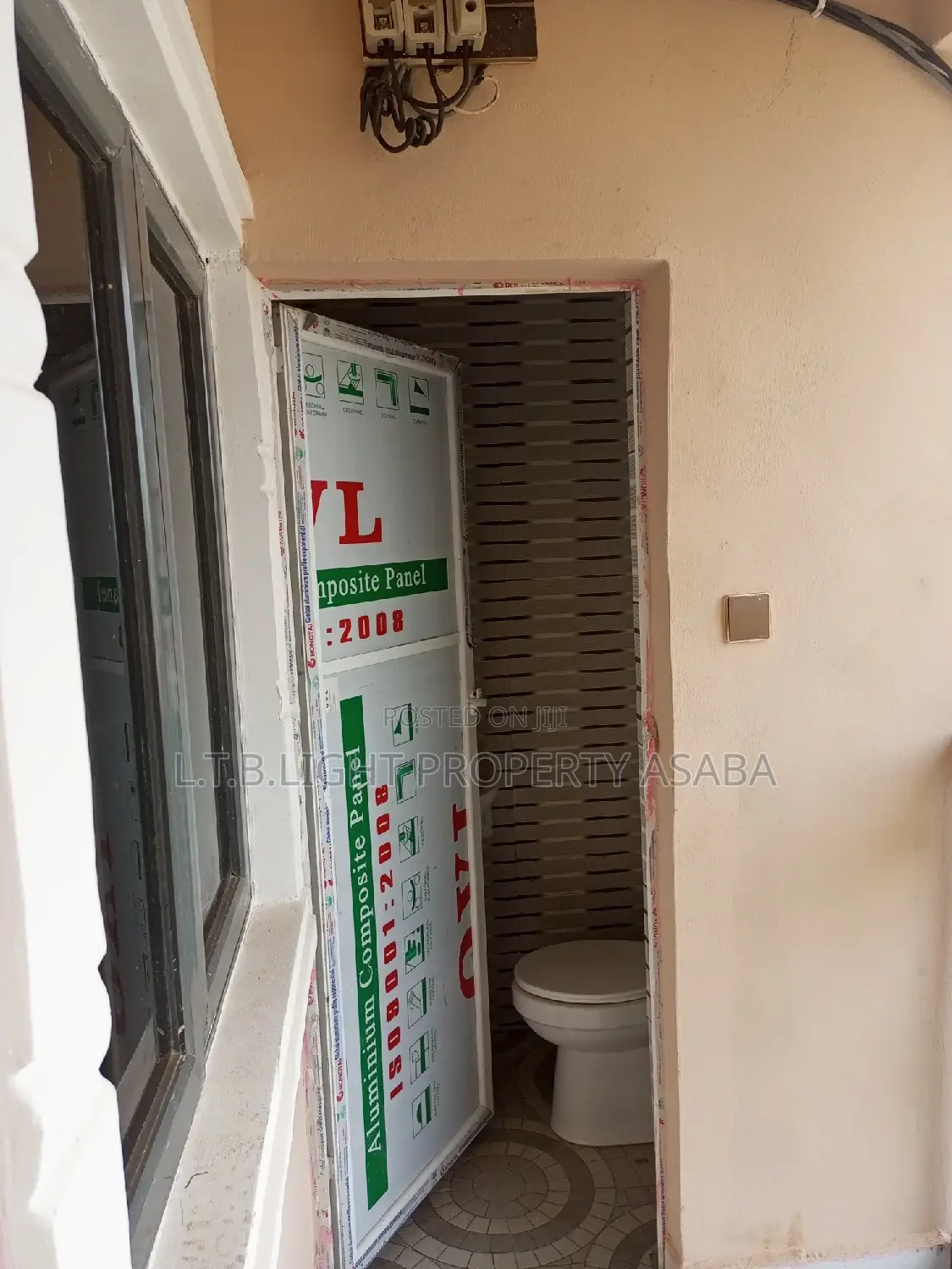 2bdrm Block of Flats in L.T.B Light, Oshimili North for rent in Oshimili North