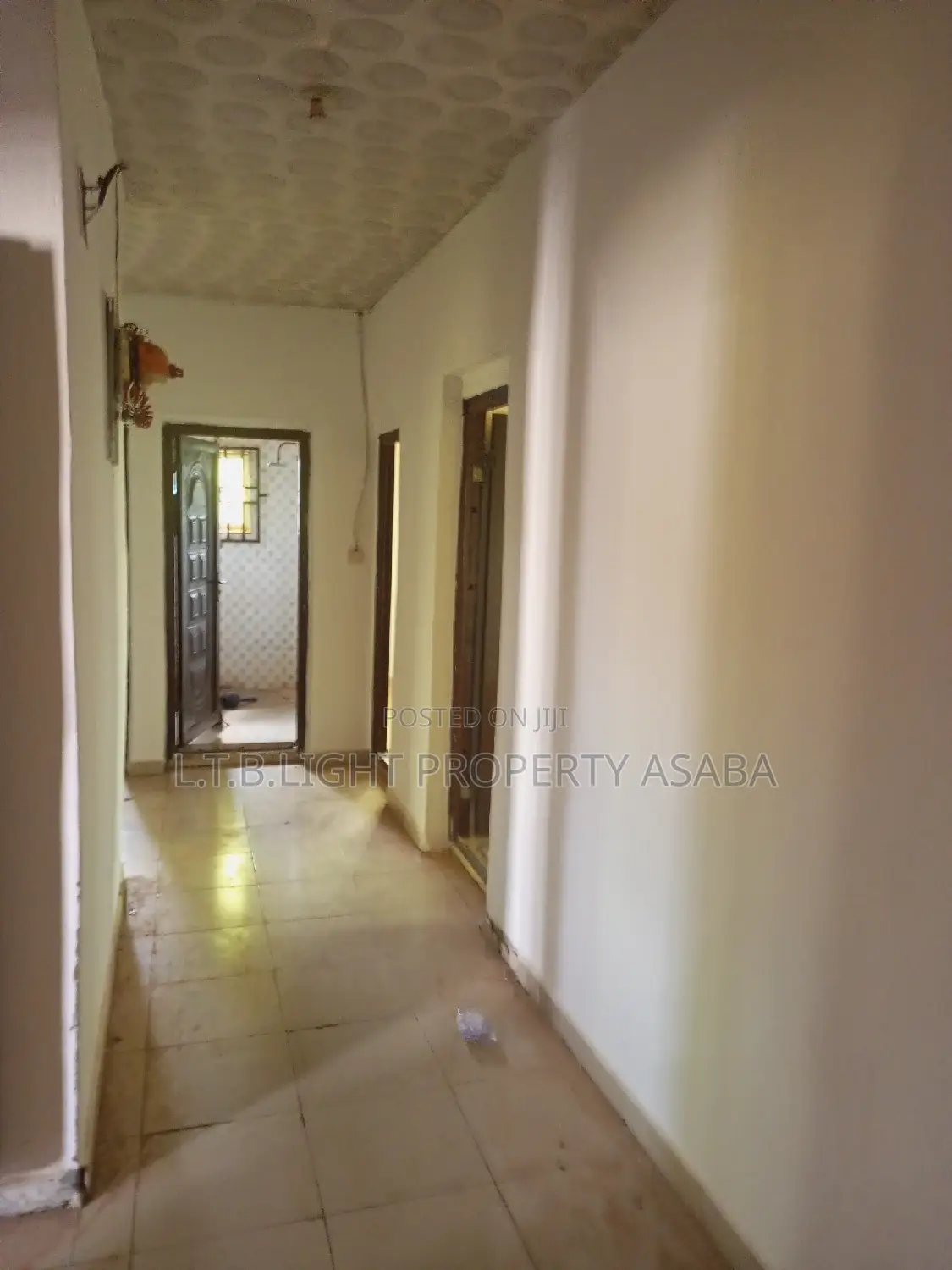 3bdrm Block of Flats in L.T.B Light, Oshimili North for rent in Oshimili North
