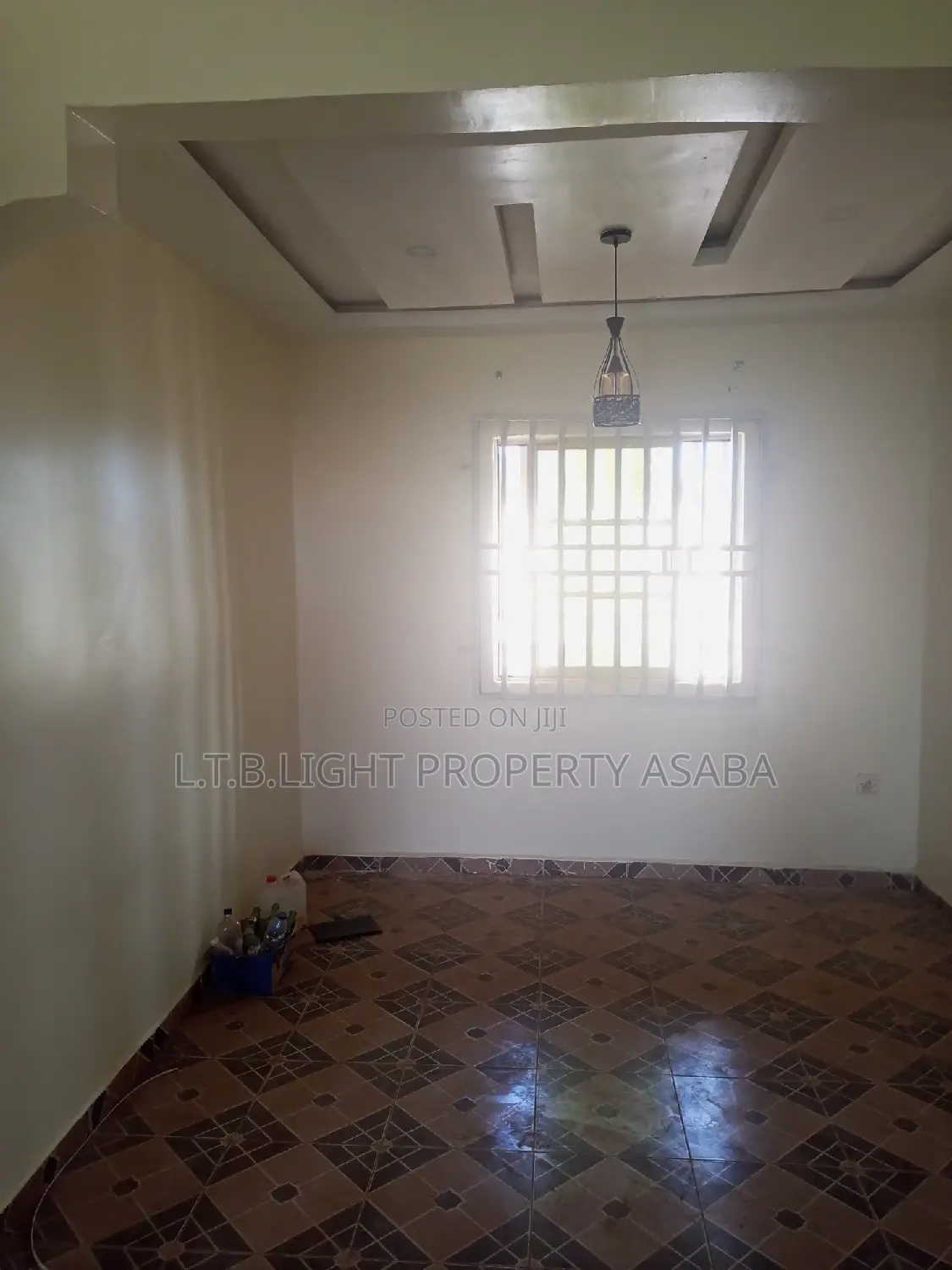 3bdrm Block of Flats in L.T.B Light, Oshimili North for rent in Oshimili North